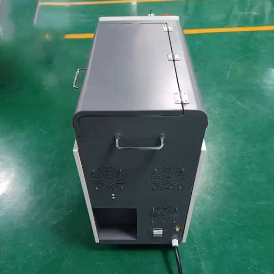 中国卸売OEMレーザー錆除去機金属表面クリーニング1000Wポータブルファイバーレーザークリーナー